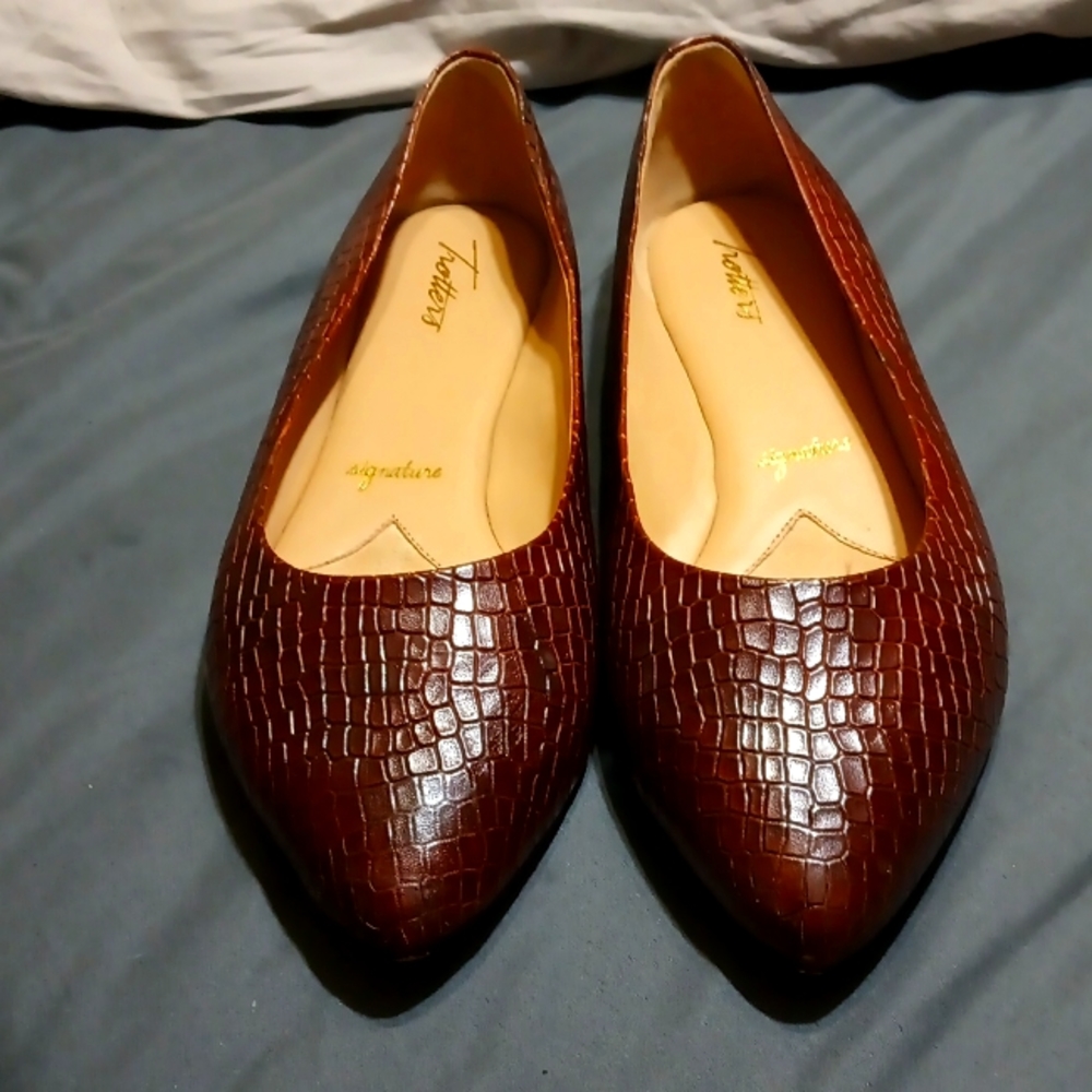 Trotter's Signature Flats